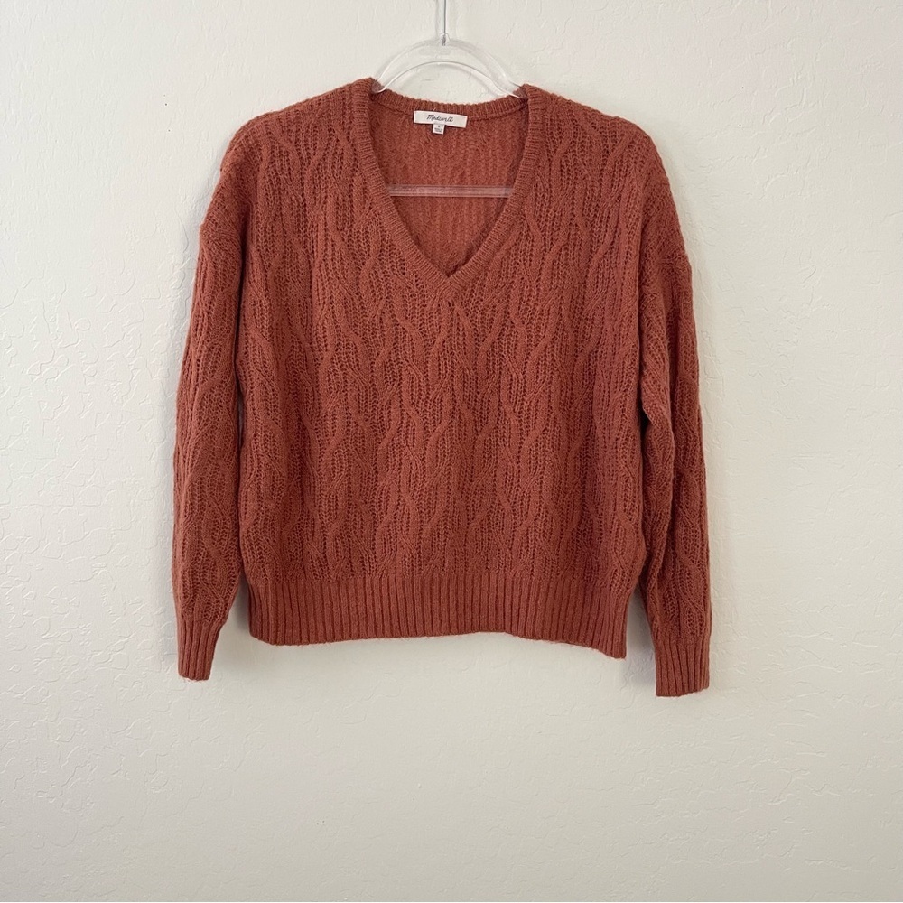 Madewell Alna V-Neck Cable Knit Sweater - Picture 2 of 7